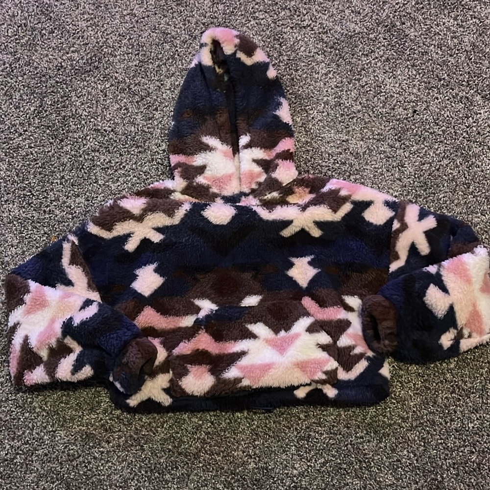 Aeropostale Cropped Fuzzy hoodie